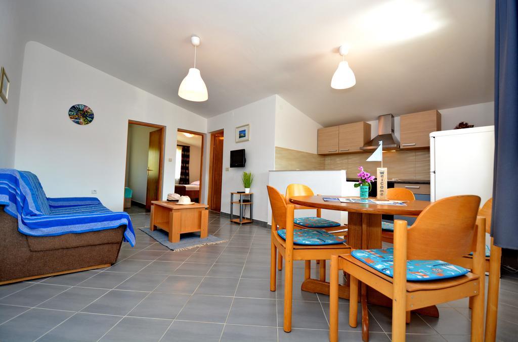 Apartment Marijana Vir Exterior photo