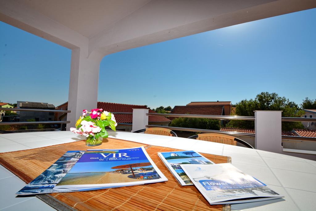 Apartment Marijana Vir Exterior photo
