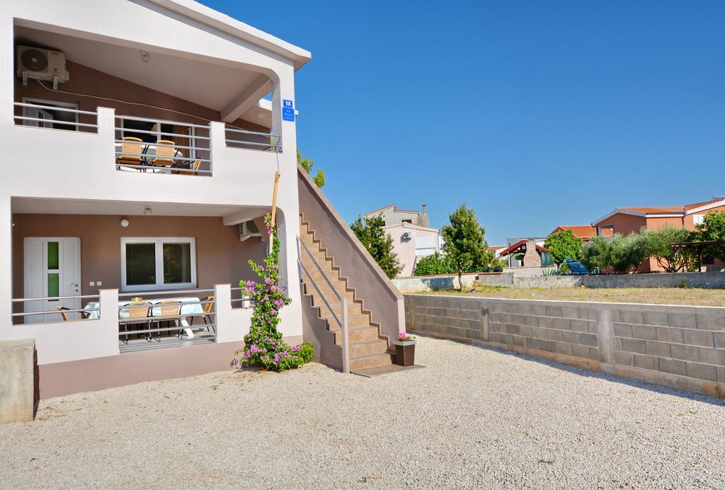 Apartment Marijana Vir Exterior photo