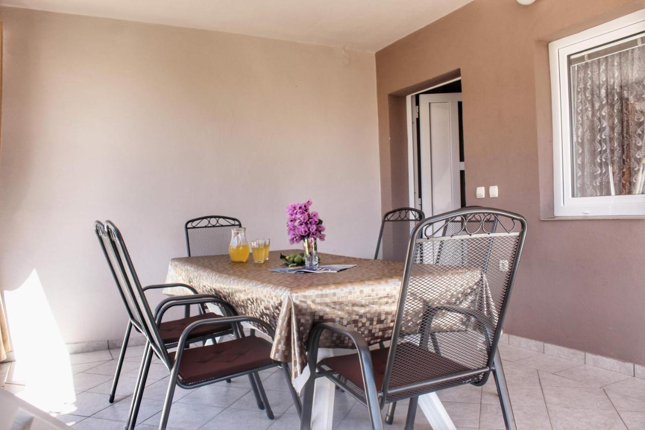 Apartment Marijana Vir Exterior photo
